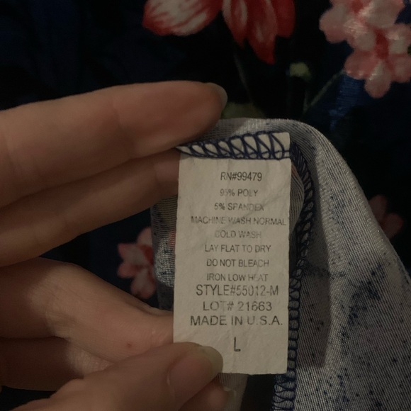 Floral Print Velvet Bell Sleeve Top - Picture 6 of 8